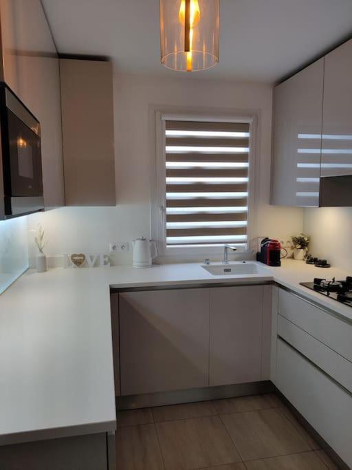 App 5 Pers, Parking, 3Mn Rer A, 40 Mn Du Centre De Paris, Cergy Le Haut Apartment Luaran gambar