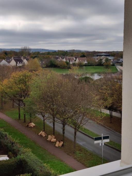 App 5 Pers, Parking, 3Mn Rer A, 40 Mn Du Centre De Paris, Cergy Le Haut Apartment Luaran gambar